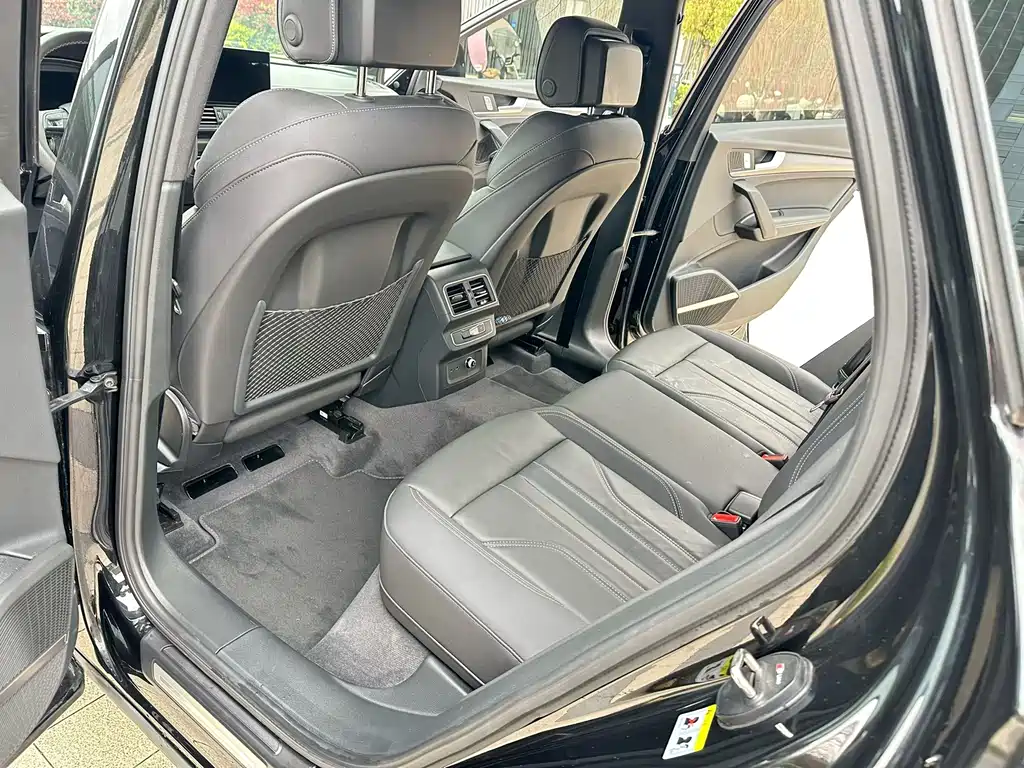 Audi Q5L 2024 45 TFSI luxury and dynamic model купить на сайте DeffCars