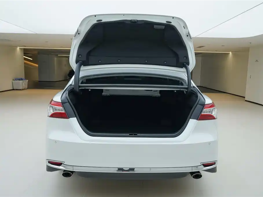 Camry 2023 2.5G Deluxe Edition купить на сайте DeffCars