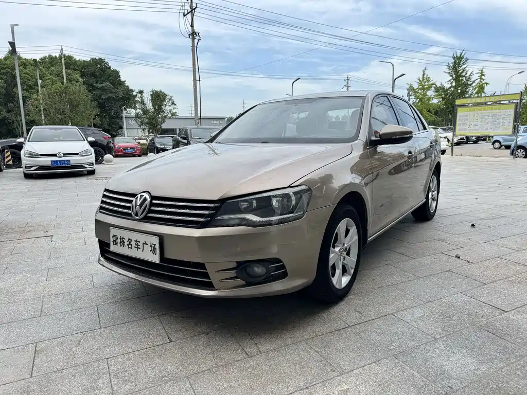 Bora 2013 1.4T automatic comfort model купить на сайте DeffCars