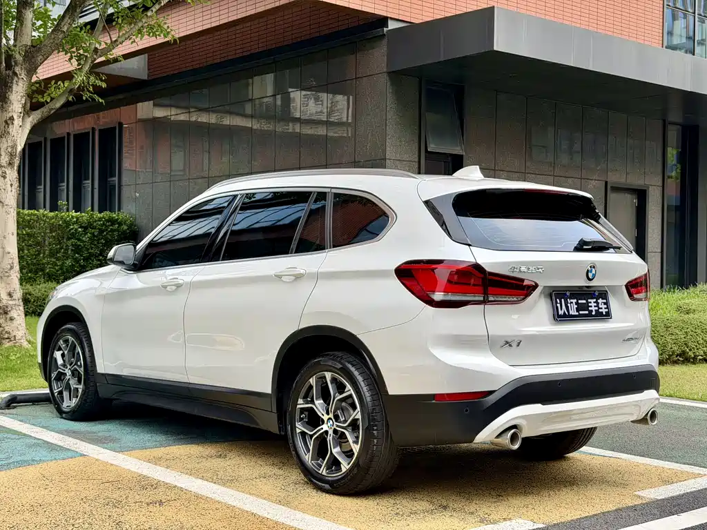 BMW X1 2021 sDrive25Li Leading Model купить на сайте DeffCars