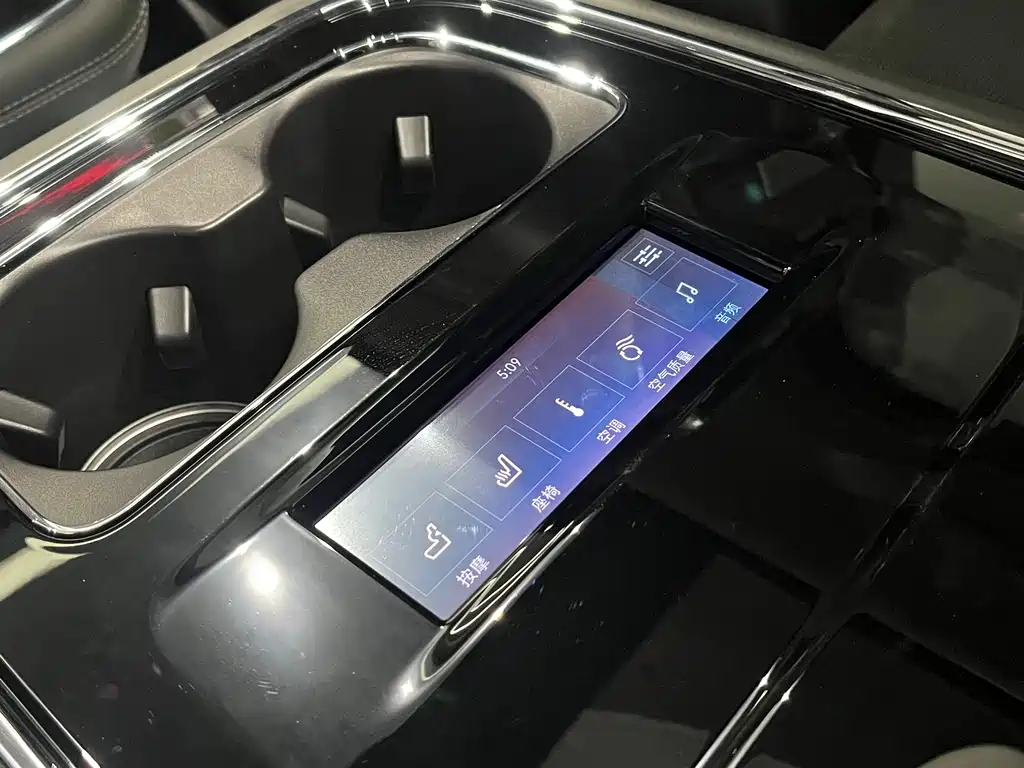 Navigator 2024 3.5T Long Axis Presidential Edition купить на сайте DeffCars