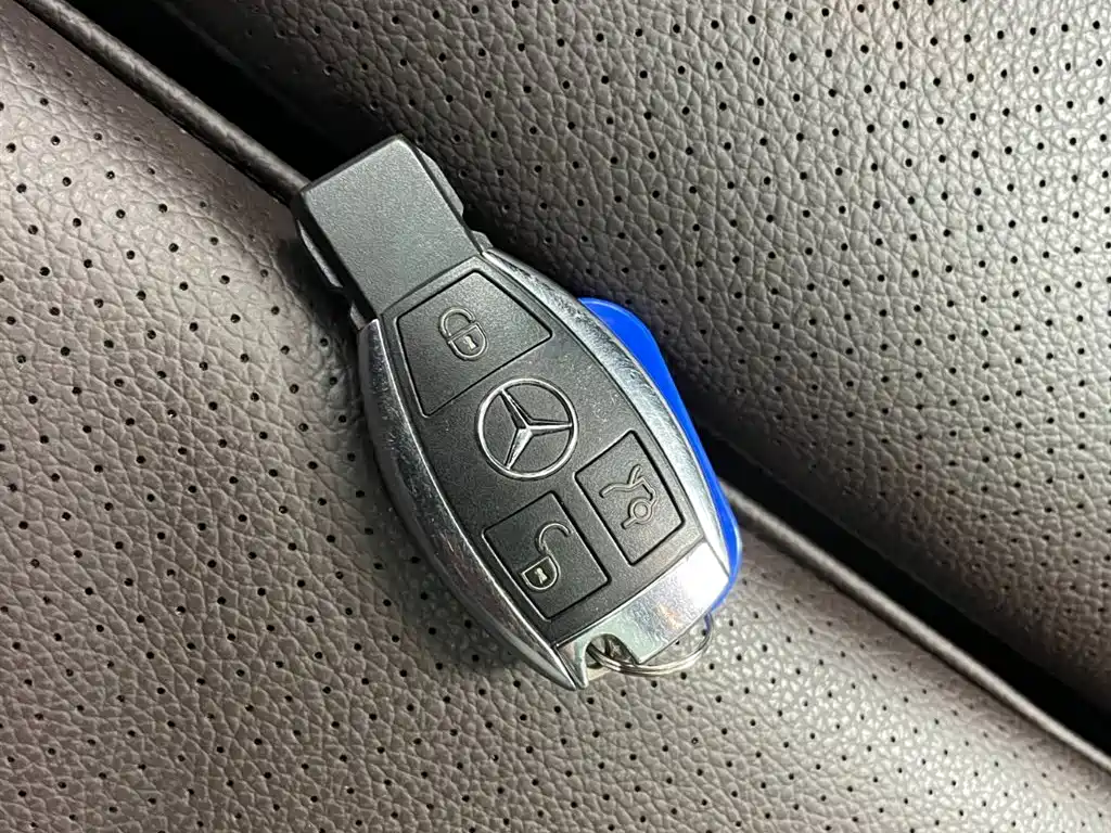 Mercedes-Benz GLC Coupe 2017 GLC 200 4MATIC Coupe SUV купить на сайте DeffCars