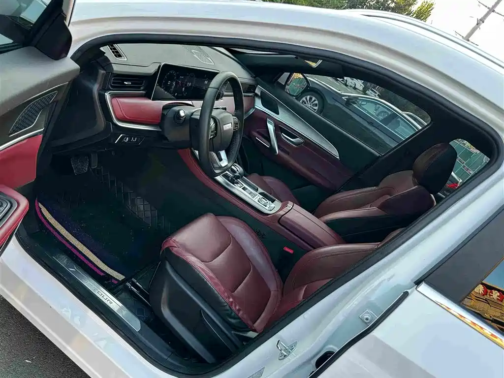 Jietu X70 PLUS 2023 model 1.5T DCT Ziqiang PRO 5 seats купить на сайте DeffCars