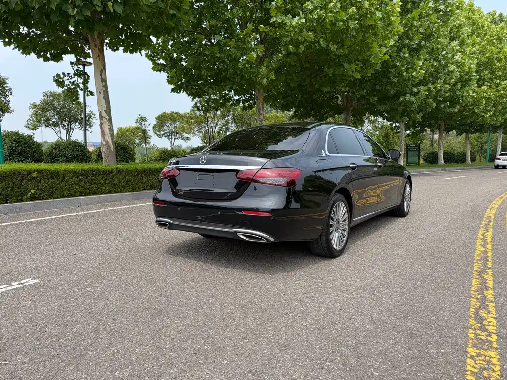 Mercedes-Benz E-Class 2016 E 200 L купить на сайте DeffCars