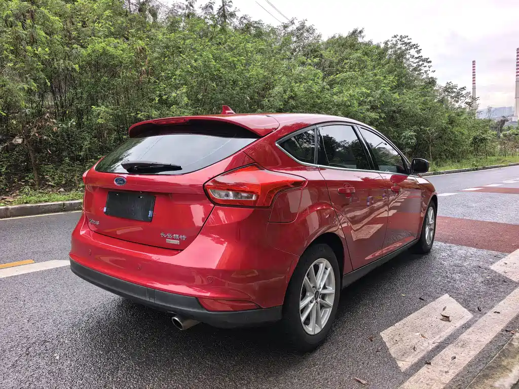 Focus 2017 Hatchback EcoBoost 180 Automatic Elite купить на сайте DeffCars