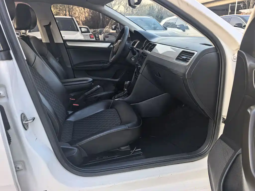 Xinrui 2019 1.5L automatic comfort version National VI купить на сайте DeffCars