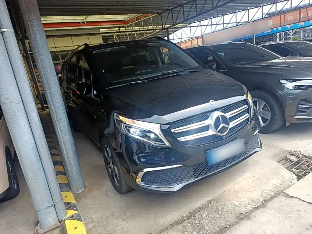 Mercedes-Benz V-Class 2021 V 260 L Long Wheelbase Premium Edition купить на сайте DeffCars