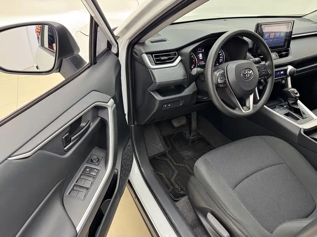 RAV4 Rongfang 2022 2.0L CVT two-wheel drive urban version купить на сайте DeffCars