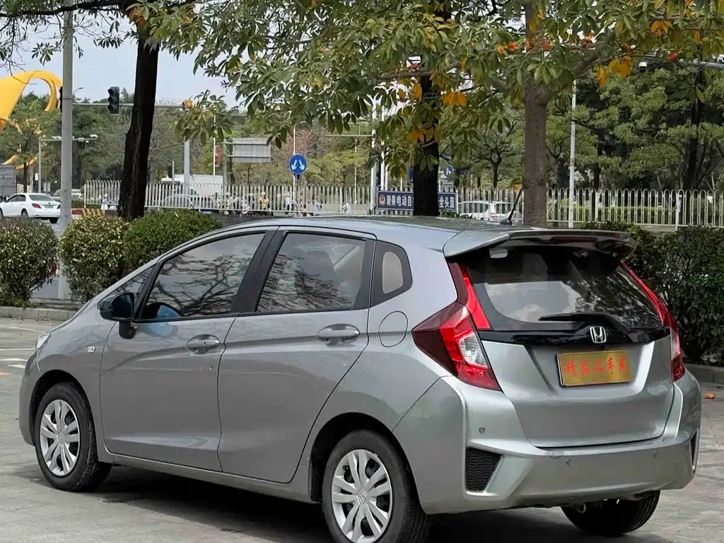 Fit 2016 1.5L LX manual comfort model купить на сайте DeffCars