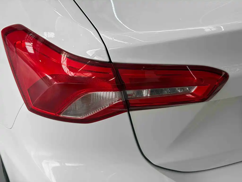 Focus 2021 Sedan EcoBoost 180 Automatic NeochaEDGE купить на сайте DeffCars