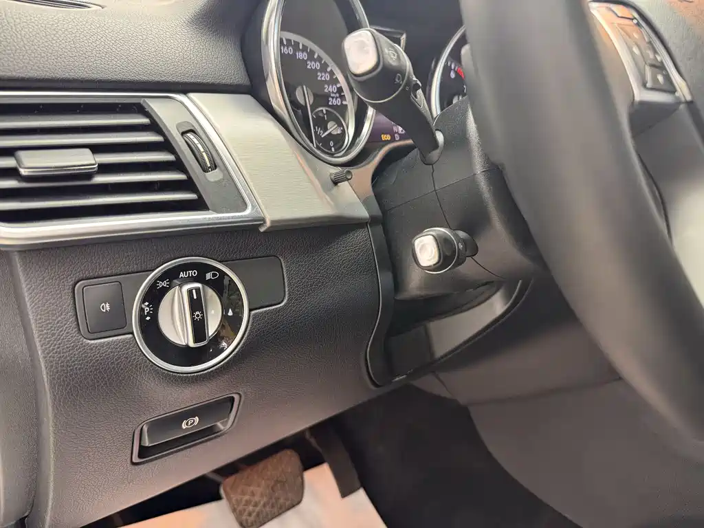 Mercedes-Benz M-Class 2014 ML 320 4MATIC купить на сайте DeffCars