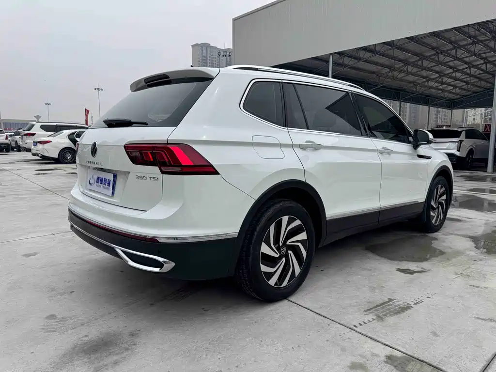 Tiguan L 2023 280TSI automatic two-wheel drive Chaochuang limited edition купить на сайте DeffCars