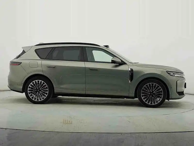Lantu FREE 2025 FREE+ four-wheel drive Qiankun version купить на сайте DeffCars
