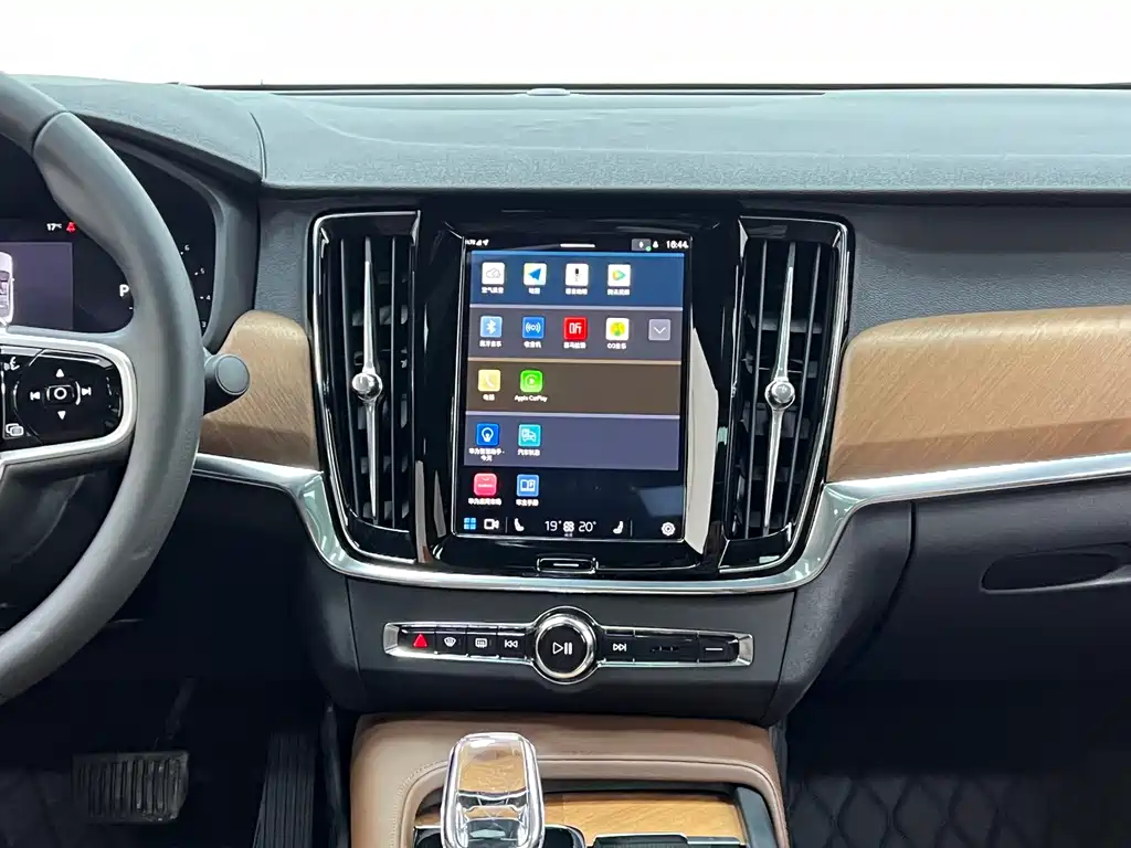 Volvo S90 2024 B5 Zhiyi Luxury Edition купить на сайте DeffCars