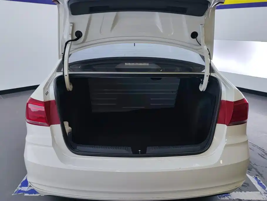 Santana 2021 1.5L automatic fashion version купить на сайте DeffCars