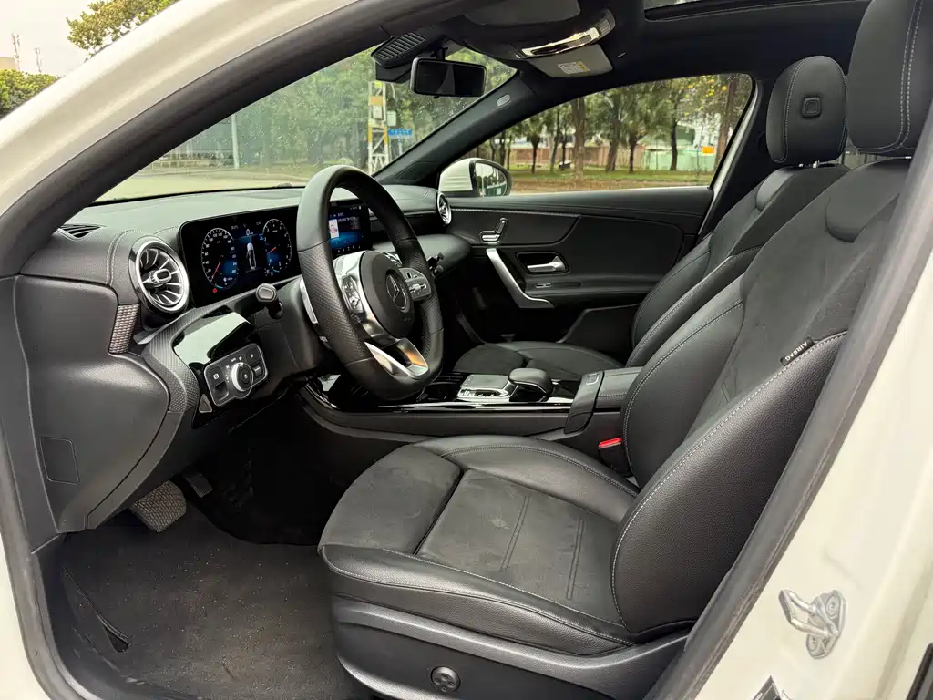 Mercedes-Benz A-Class 2020 A 200 L Sports Sedan купить на сайте DeffCars