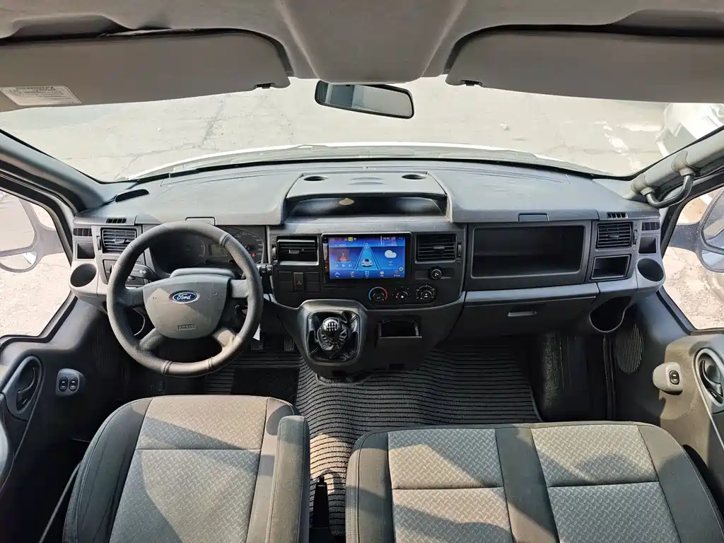 New generation Transit 2016 2.2T short-axle 6-seater mid-roof multi-purpose vehicle купить на сайте DeffCars