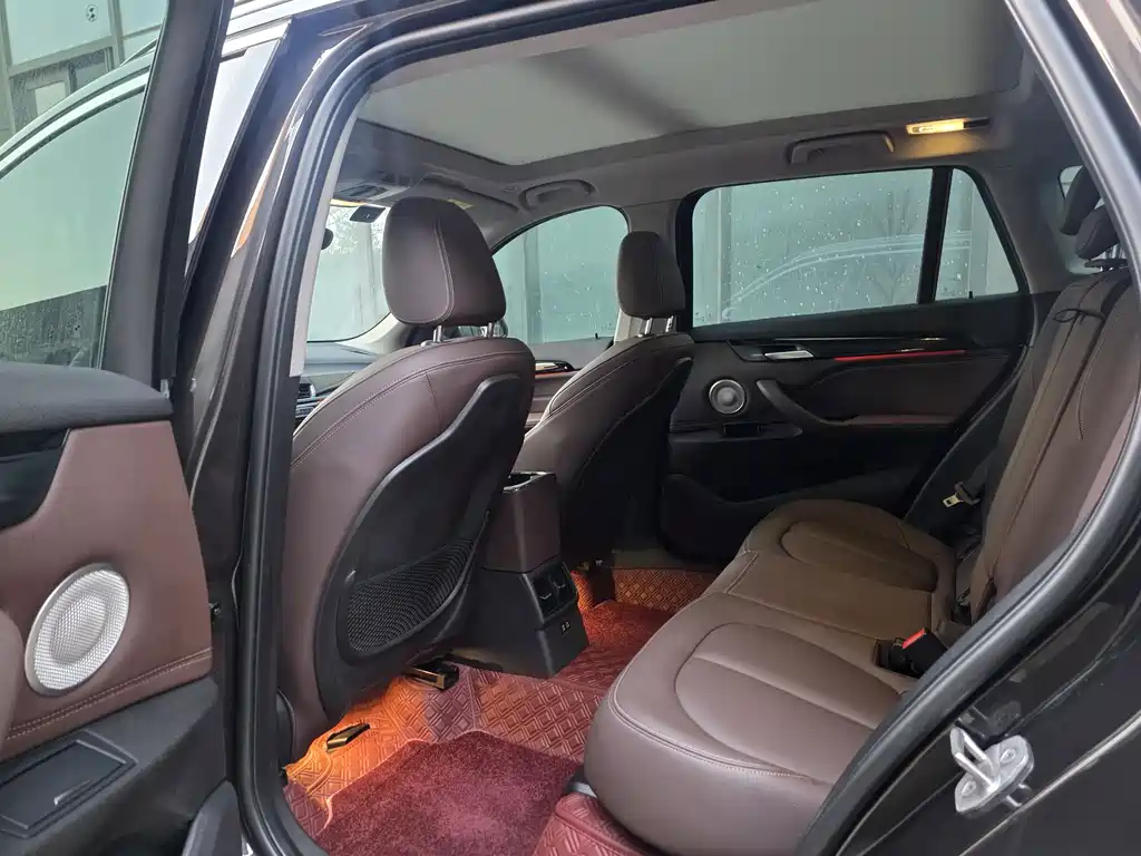 BMW X1 2021 sDrive25Li Leading Model купить на сайте DeffCars