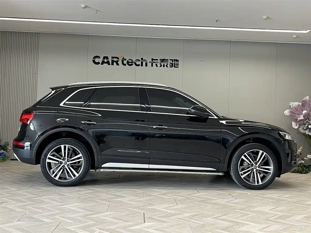 Audi Q5L 2020 45 TFSI exclusive and elegant model купить на сайте DeffCars