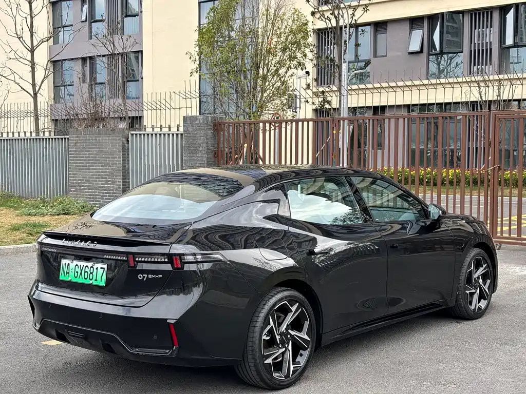 Lynk & Co 07 EM-P 2024 EM-P 126 long battery life Halo купить на сайте DeffCars