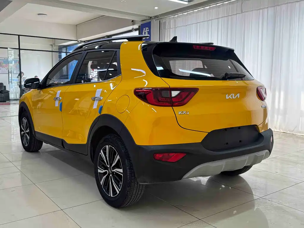 Yipao 2021 1.4L CVT sunroof model купить на сайте DeffCars