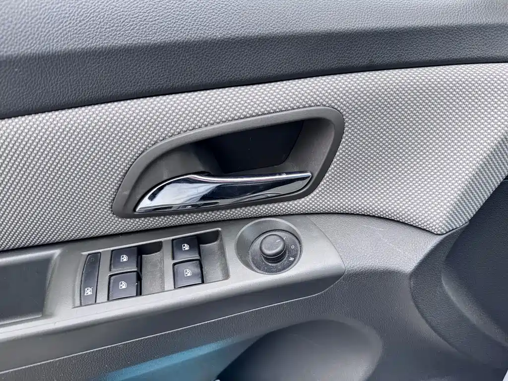 Cruze 2013 1.8L SE AT купить на сайте DeffCars