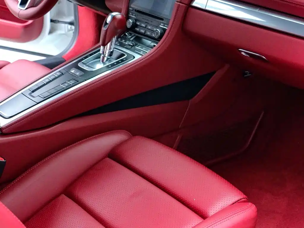 Porsche 718 2018 Cayman 2.0T купить на сайте DeffCars