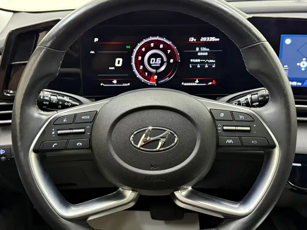 Elantra 2022 1.5L CVT LUX Premium Edition купить на сайте DeffCars