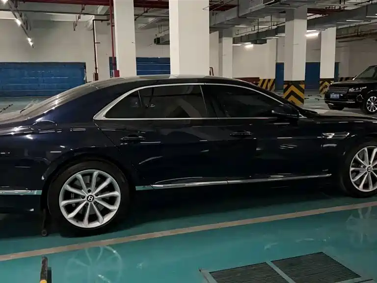 Flying Spur 2021 4.0T V8 Standard Edition купить на сайте DeffCars