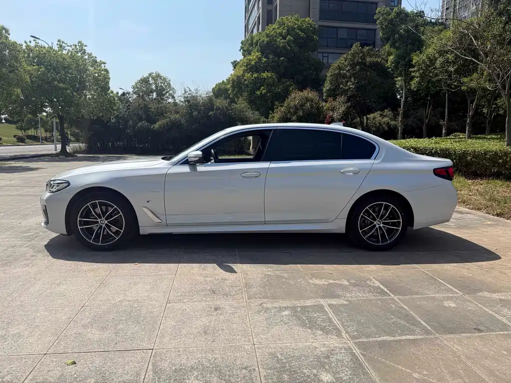 BMW 5 Series 2022 facelift 525Li M Sports Package купить на сайте DeffCars