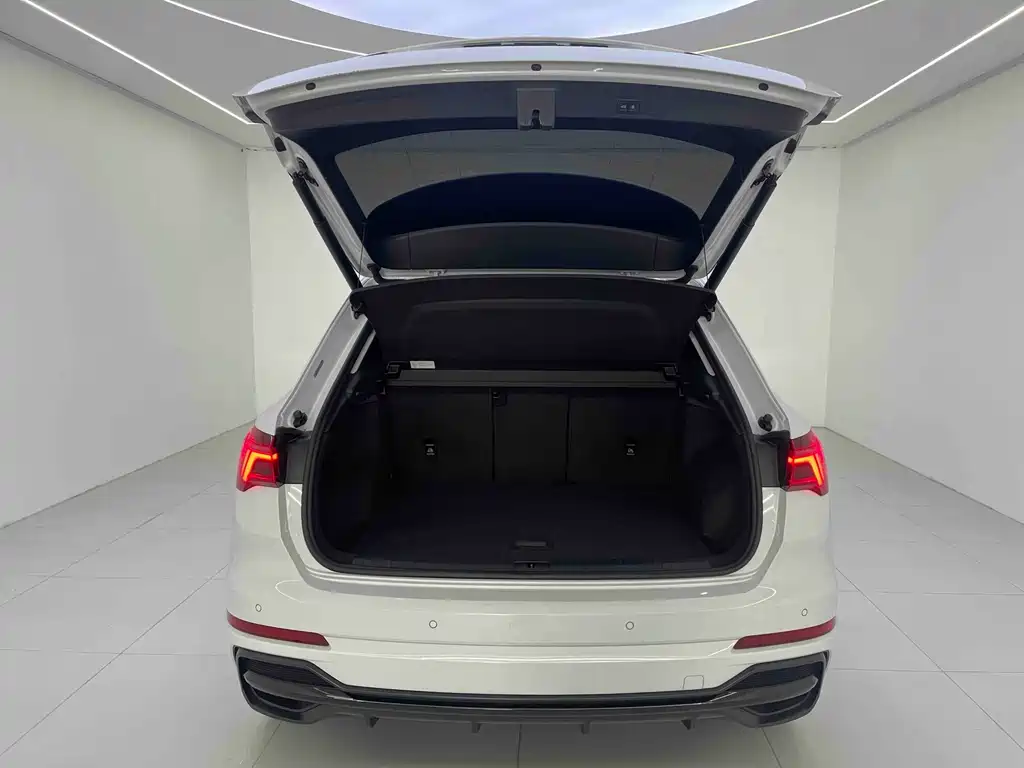 Audi Q3 2022 35 TFSI Fashion Dynamic купить на сайте DeffCars