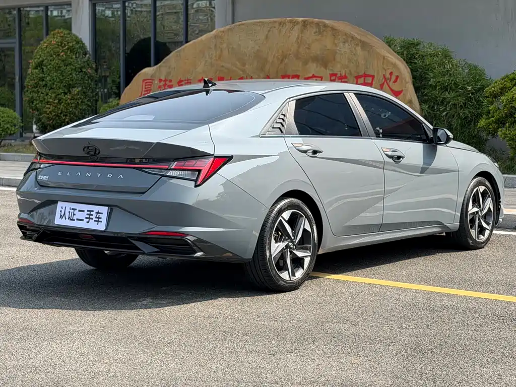 Elantra 2021 1.5L CVT LUX Premium Edition купить на сайте DeffCars