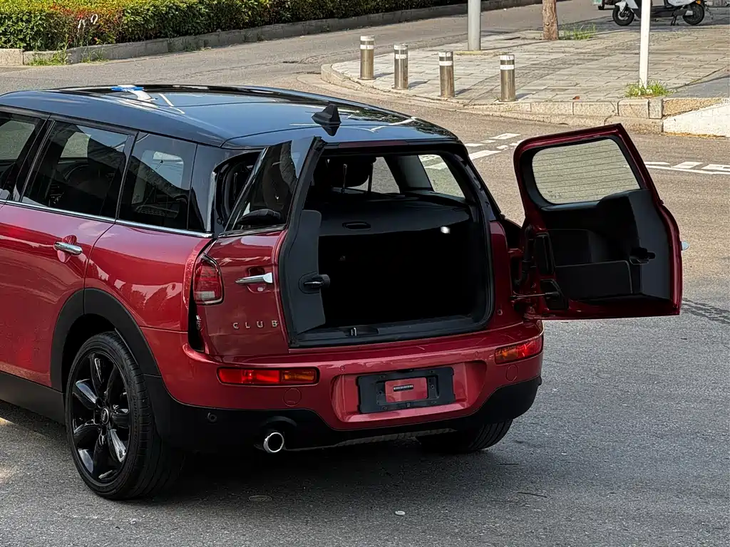 CLUBMAN 2021 1.5T COOPER Connoisseur купить на сайте DeffCars