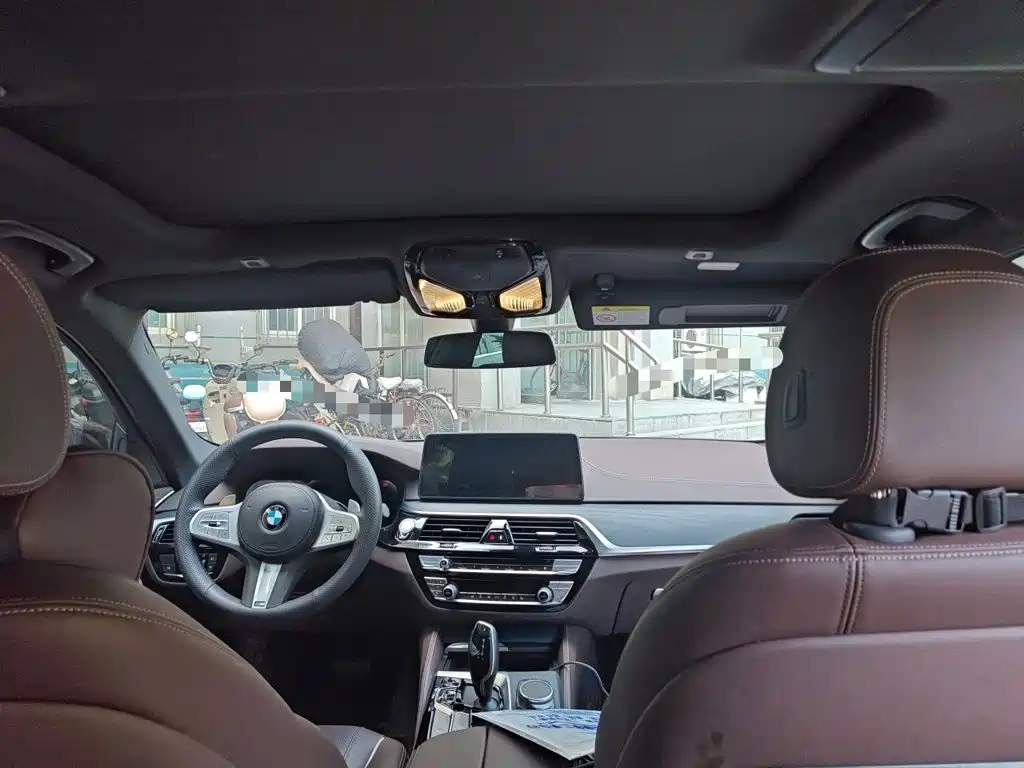 BMW 5 Series 2022 facelift 2 530Li leading M sports package купить на сайте DeffCars
