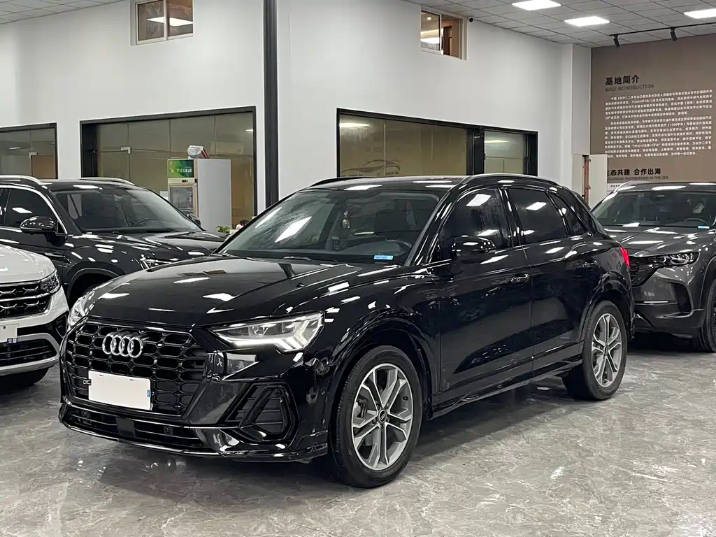 Audi Q3 2022 35 TFSI Fashionable and Dynamic купить на сайте DeffCars