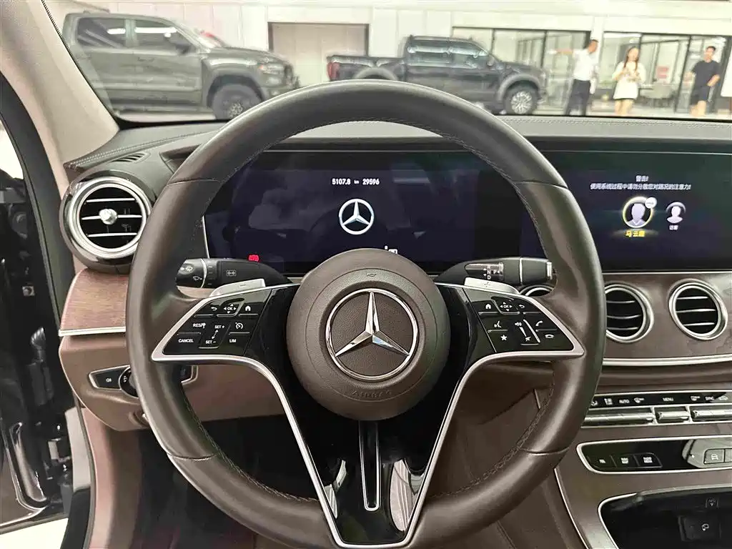 Mercedes-Benz E-Class 2023 E 300 L Luxury Model купить на сайте DeffCars