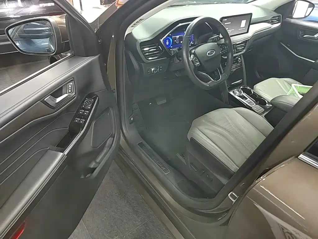 Ruiji 2020 EcoBoost 245 four-wheel drive premium model купить на сайте DeffCars