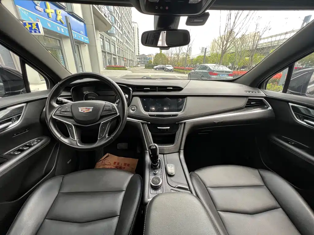 Cadillac XT5 2021款 2.0T 两驱豪华型 купить на сайте DeffCars