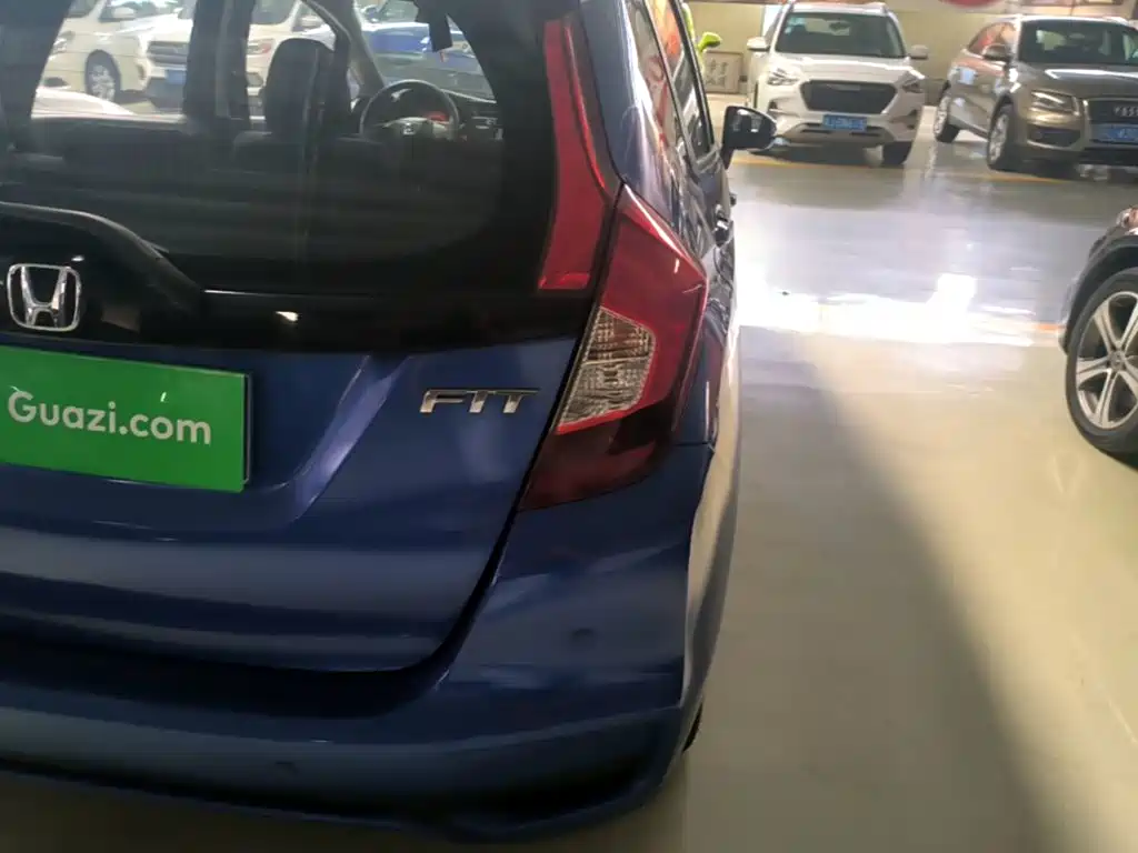 Fit 2018 1.5L CVT comfort version купить на сайте DeffCars