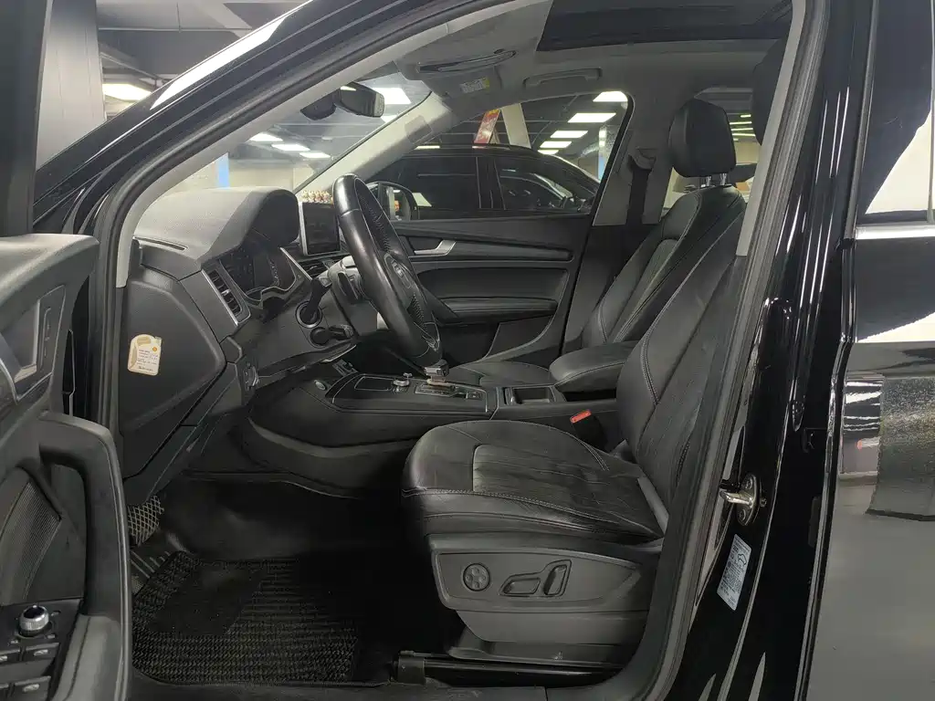 Audi Q5L 2020 45 TFSI exclusive and elegant model купить на сайте DeffCars