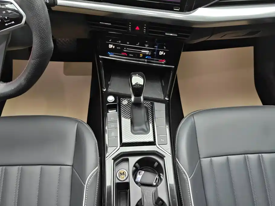 Passat 2023 facelift 330TSI Star Elite Edition купить на сайте DeffCars