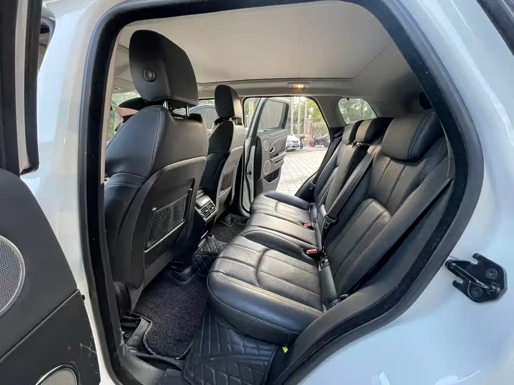 Range Rover Evoque 2016 2.0T SE PLUS Smart Edition купить на сайте DeffCars