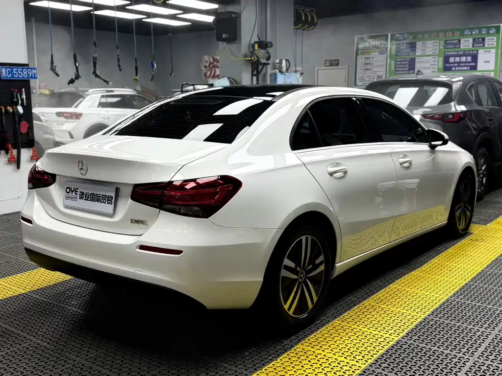 Mercedes-Benz A-Class 2022 A 180 L купить на сайте DeffCars