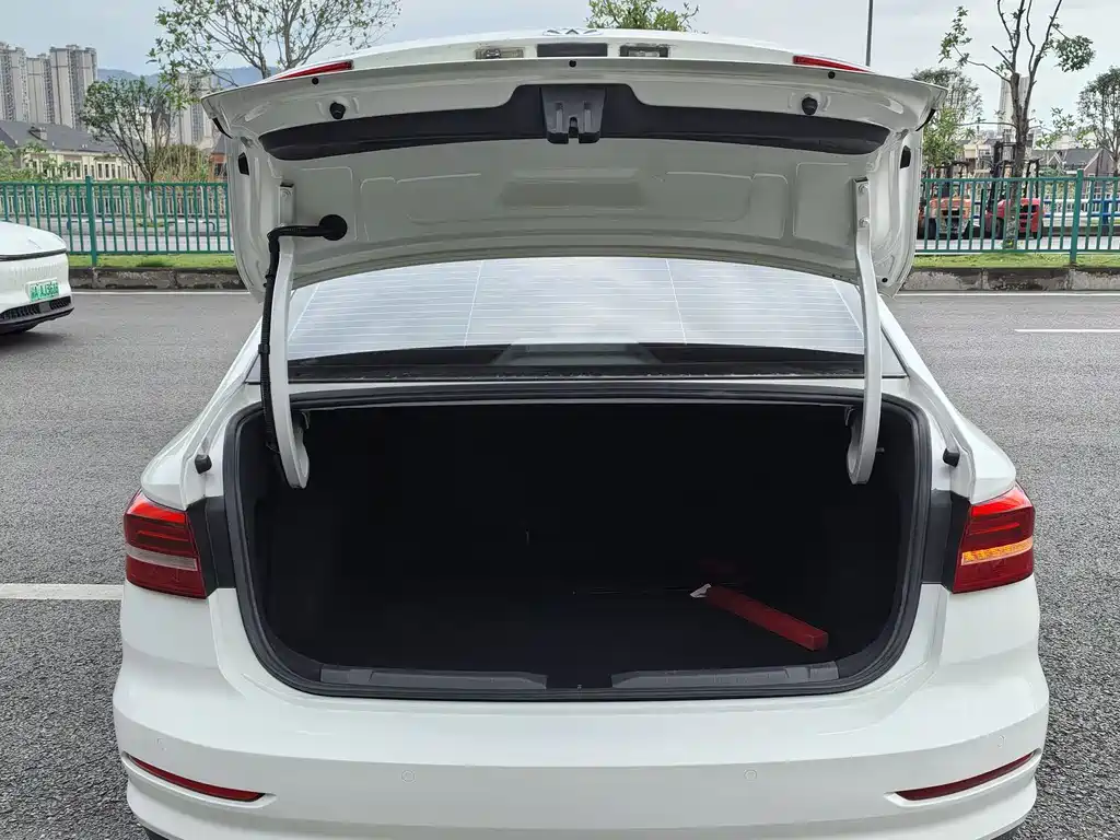 Lavida 2019 1.5L Automatic Fashion Edition National VI купить на сайте DeffCars
