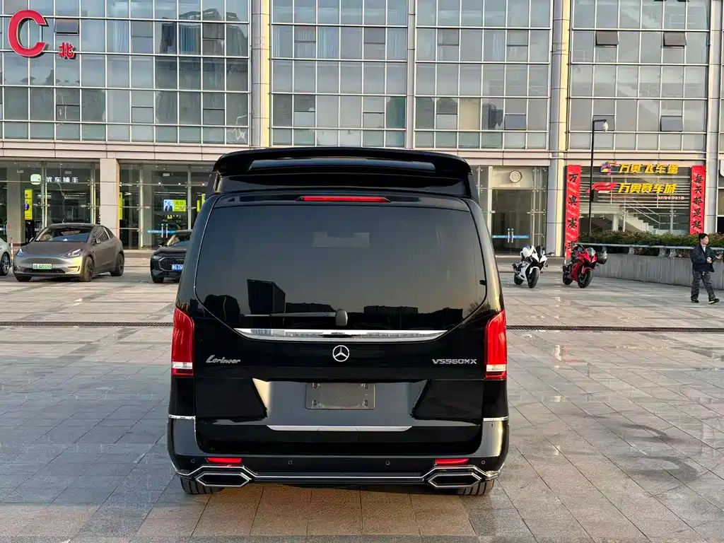 Mercedes-Benz V-Class 2022 V 260 L Long Wheelbase Premium Edition купить на сайте DeffCars