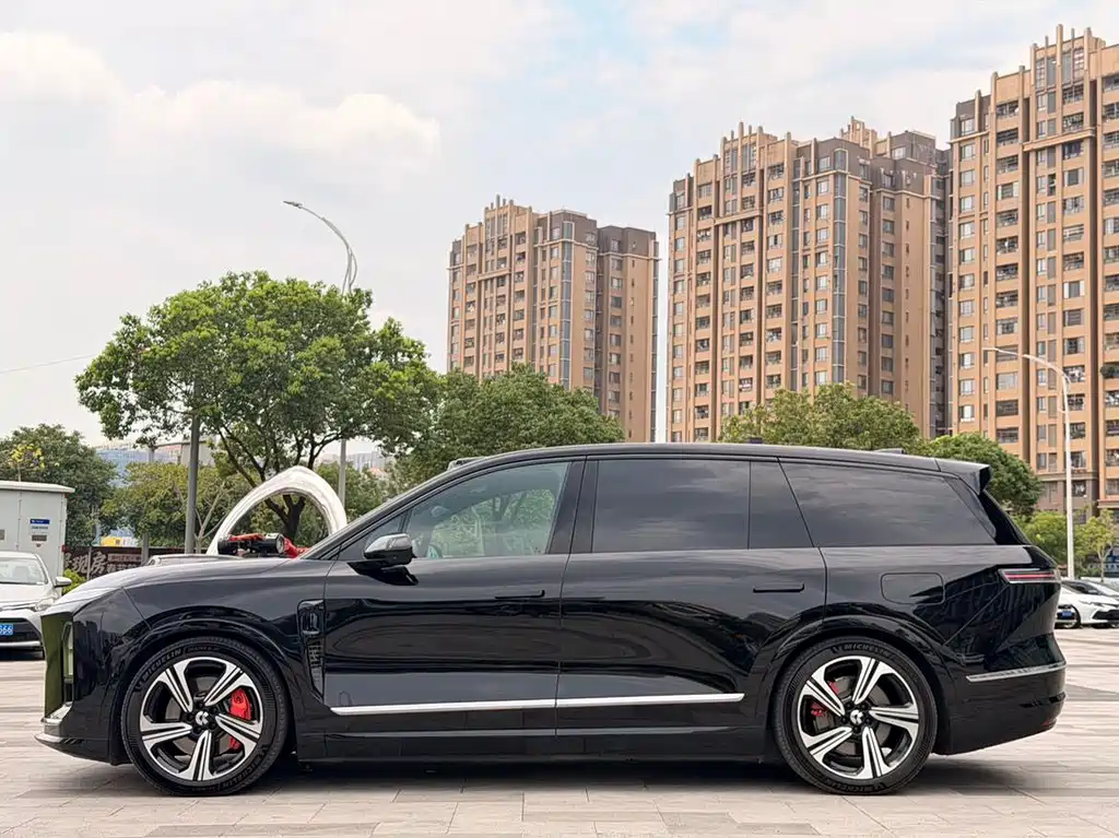 NIO ES8 2026 Six-seater Executive Deluxe Edition купить на сайте DeffCars