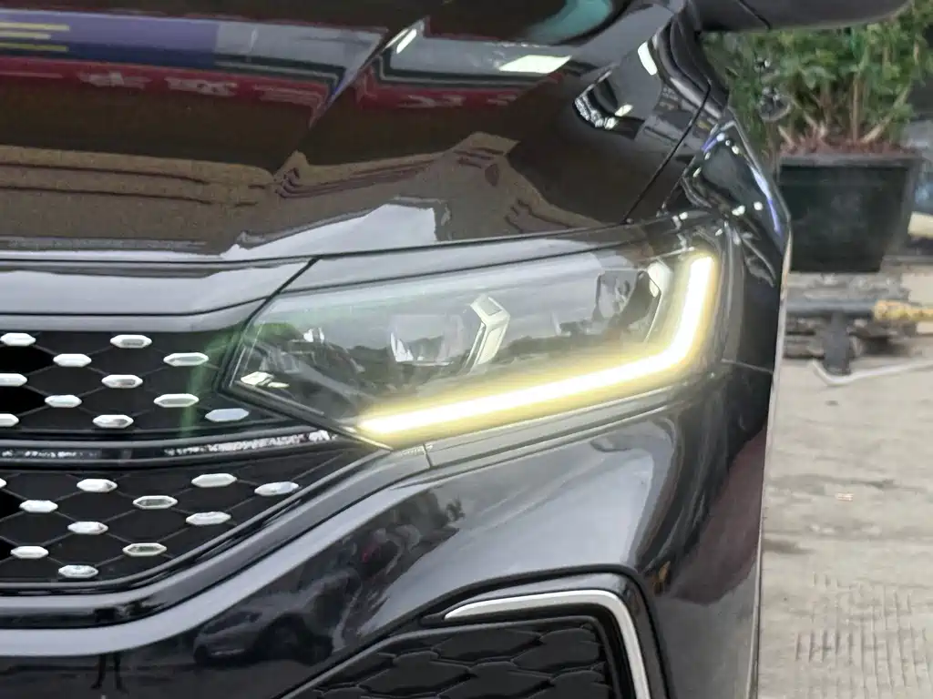 Passat 2025 Outstanding Model 380TSI Starry Sky Dragon Edition купить на сайте DeffCars