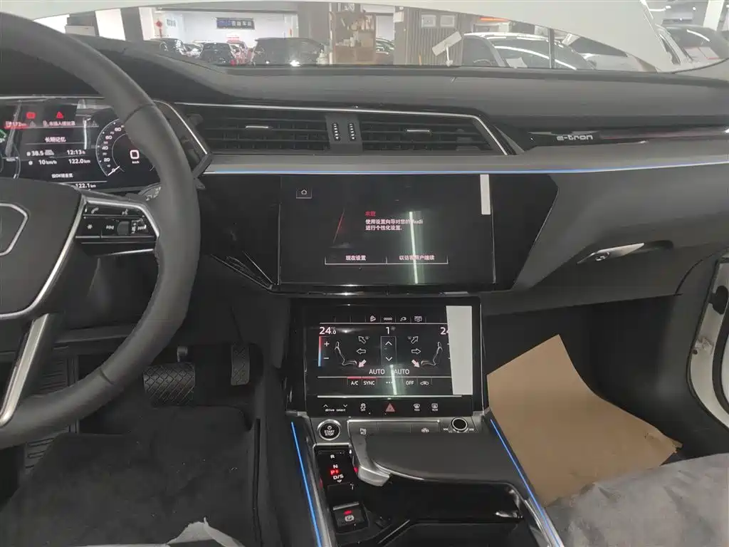 Audi e-tron 2021 50 quattro luxury model купить на сайте DeffCars