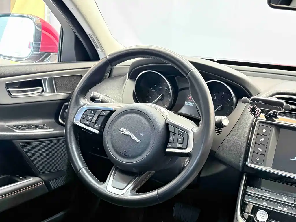 Jaguar XEL 2018 2.0T 200PS Luxury Edition купить на сайте DeffCars