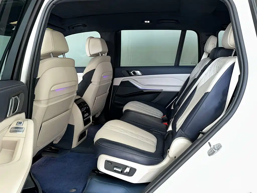 BMW X7 2019 xDrive40i Exclusive M Sports Package купить на сайте DeffCars